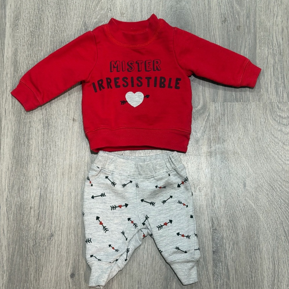 Carter's Valentines Day Sweat Set